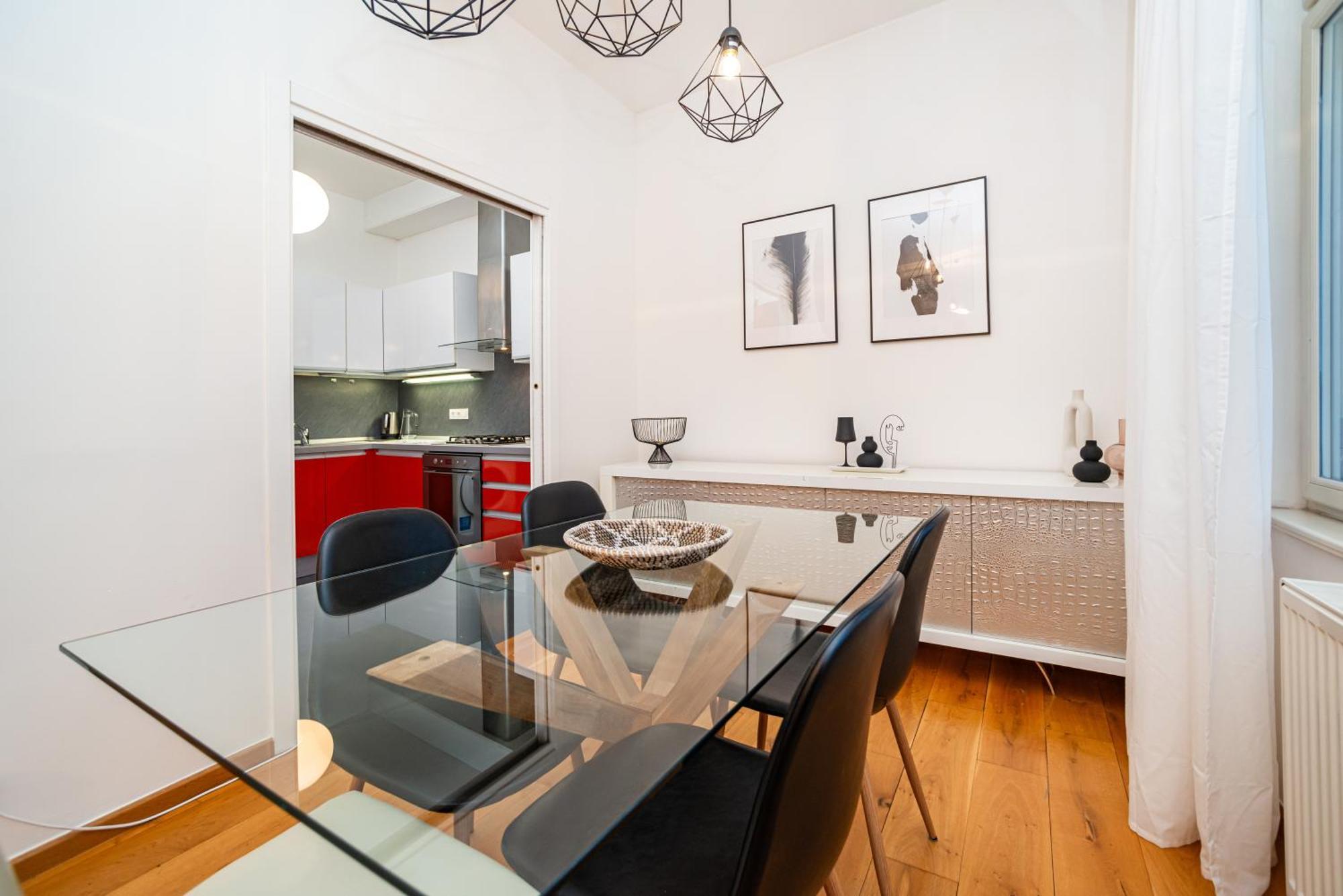 Large And Stylish In Lejlighed *